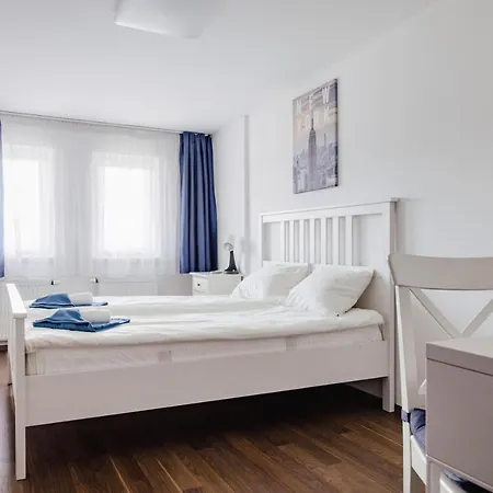 Corvin Promenade 2f Apartment, Downtown דירה