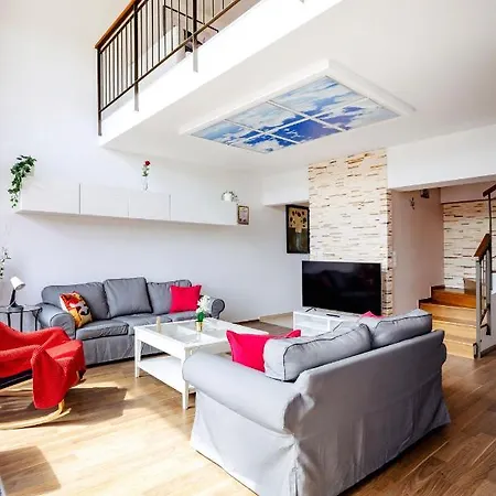 Apartment Corvin Promenade 2f Apartment, Downtown Budapest